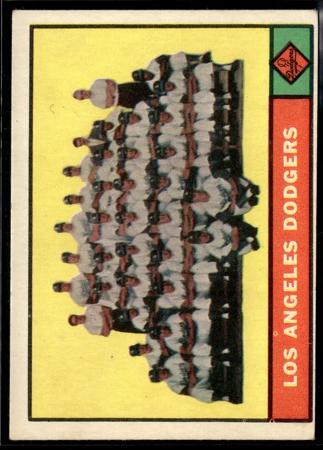#111 Los Angeles Dodgers 1961 Topps #86 *LIVE AUCTION*