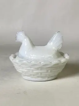 Vintage Milk Glass Hen On Nest Salt Cellar Trinket Box 2.5" Chicken