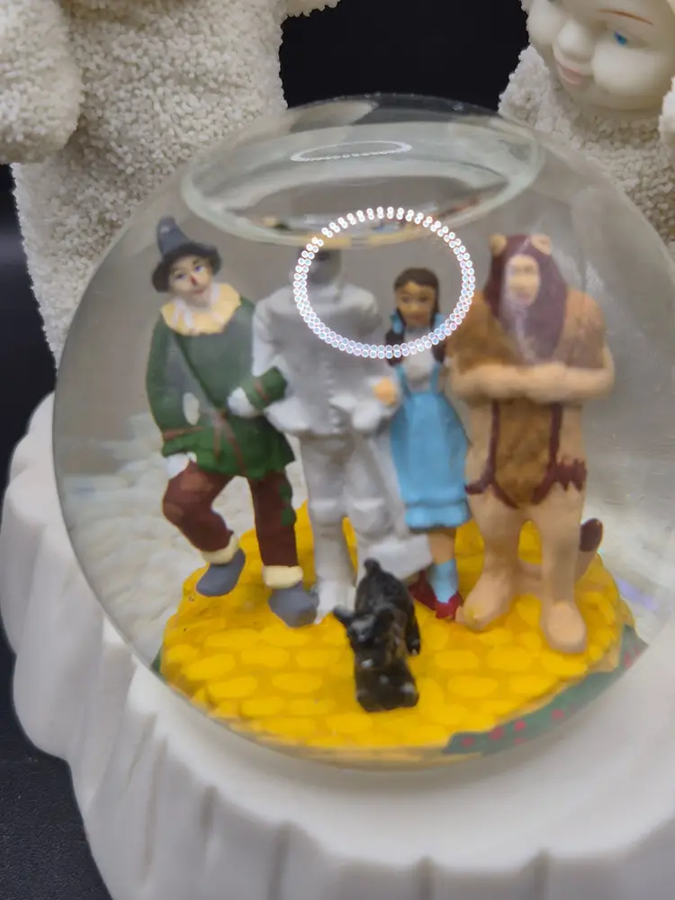 Snowbabies Wizard Of Oz Snow Globe Figurine White Textured Finish Hand-Painted