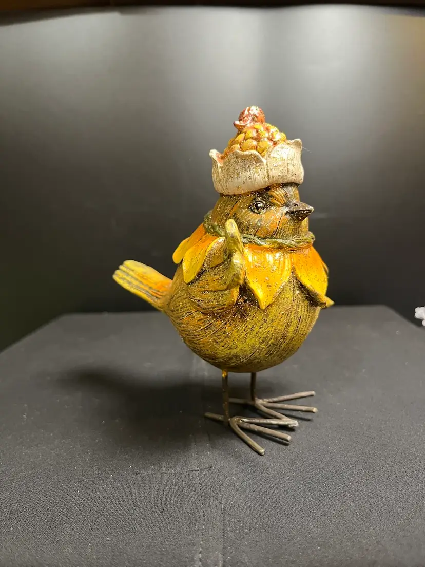 Resin Fall Bird Figurine with Wire Legs & Feet-Sporting a Colorful Leaf Color and an Acorn Cap! Lot 60