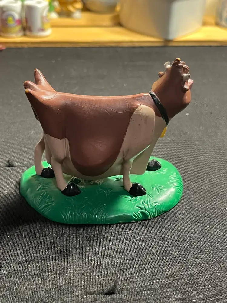 Disney PVC As Shown Home On The Range Cow VERY RARE