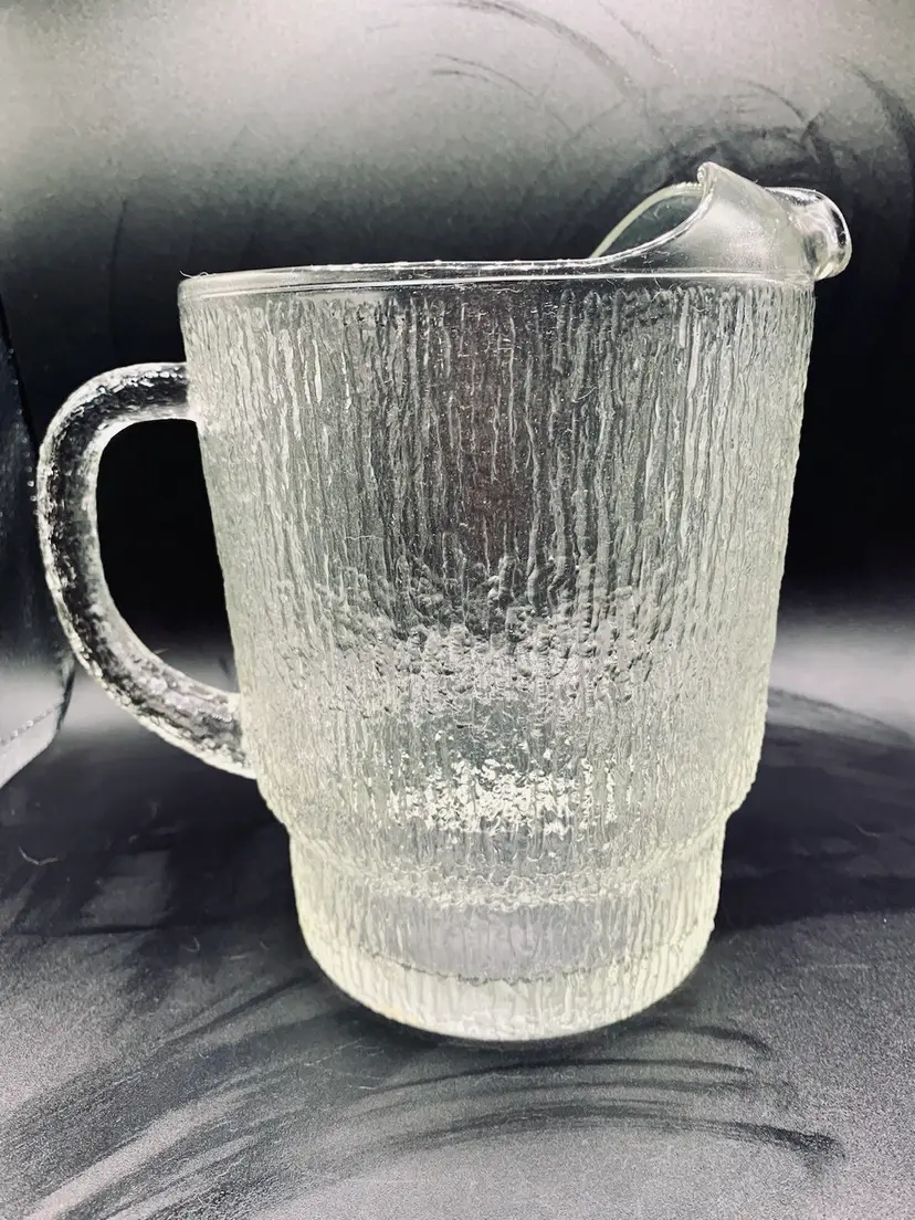 VTG Indiana Glass Crystal Icicle Tree Bark Textured Ice Lip 64oz Pitcher Crinkle