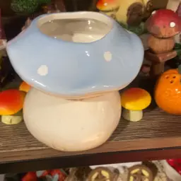 ceramic mushroom holder
