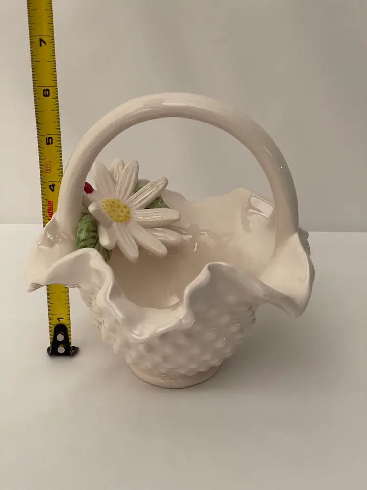 White Hobnail Ruffled Ceramic Vase with White Flower and Ladybug Basket