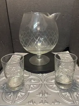 Vintage  Brandy Snifter Pour Spout POURER 7 3/4" ETCHED Leaf DESIGN With Matching Glasses