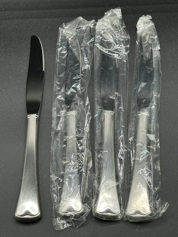 4- Onieda Cygnet Knives New