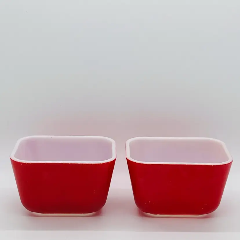 Set of 2 Vintage PYREX Red Refrigerator Dishes 501B 1-1/2 Cup NO Lids
