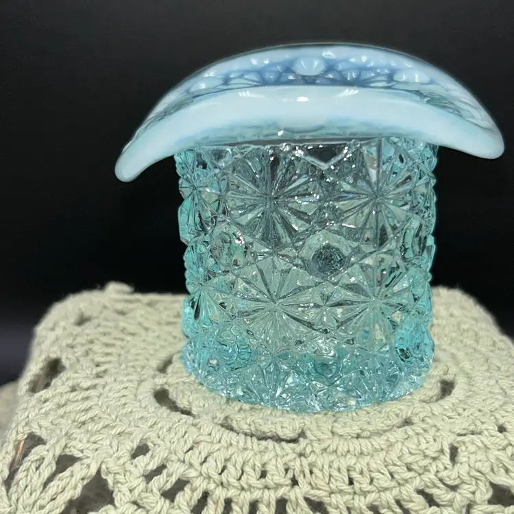 Vintage Fenton Pale Blue Opalescent Edge Daisy & Button Top Hat Figurine 1940’s