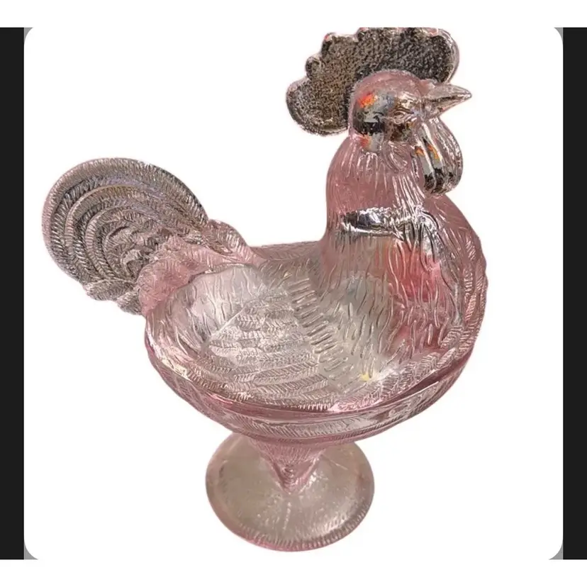 Vintage. Pink Glass Hen On Nest
