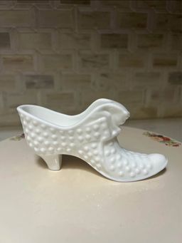 Fenton Milk Glass Hobnail Cat Face Slipper