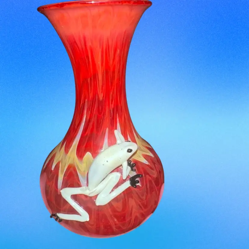 5.5” vintage or mid-century modern (MCM) art glass vase With A Frog, possibly dating from the 1960s or 1970s