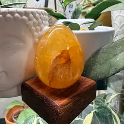 Golden Healer Egg & Crystal Sphere Holder - Canalette