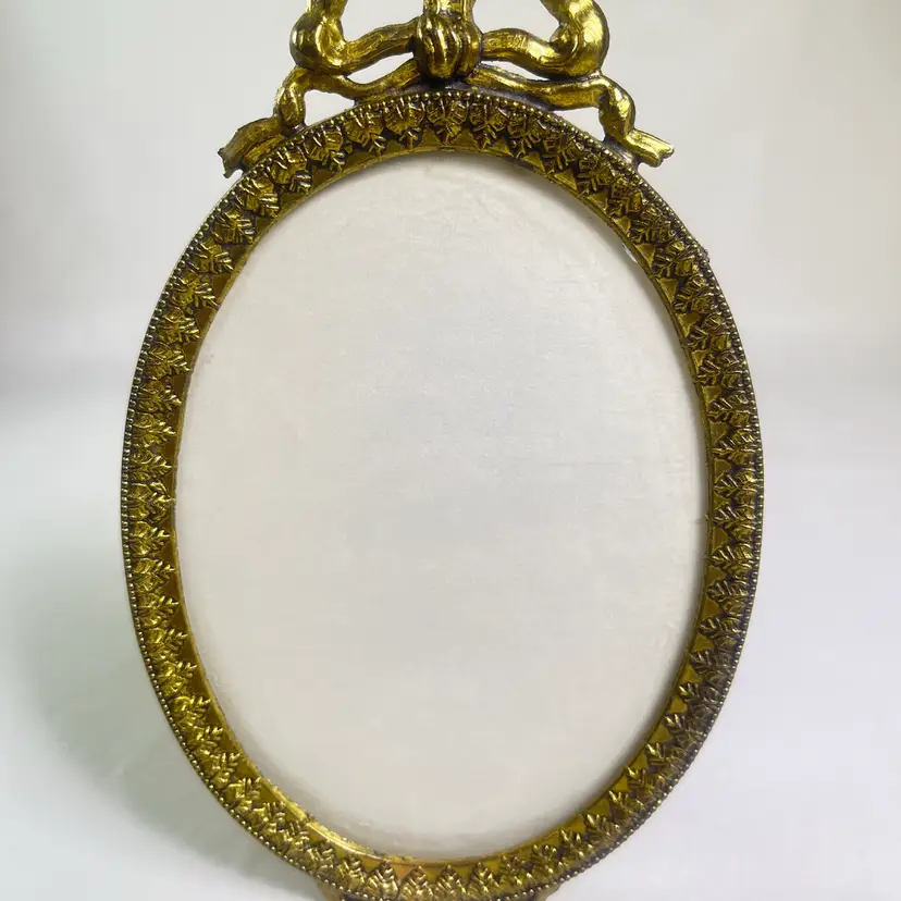 Vintage Italian Oval Picture Frame Ribbon Bow Ornate Brass Metal Made in Italy