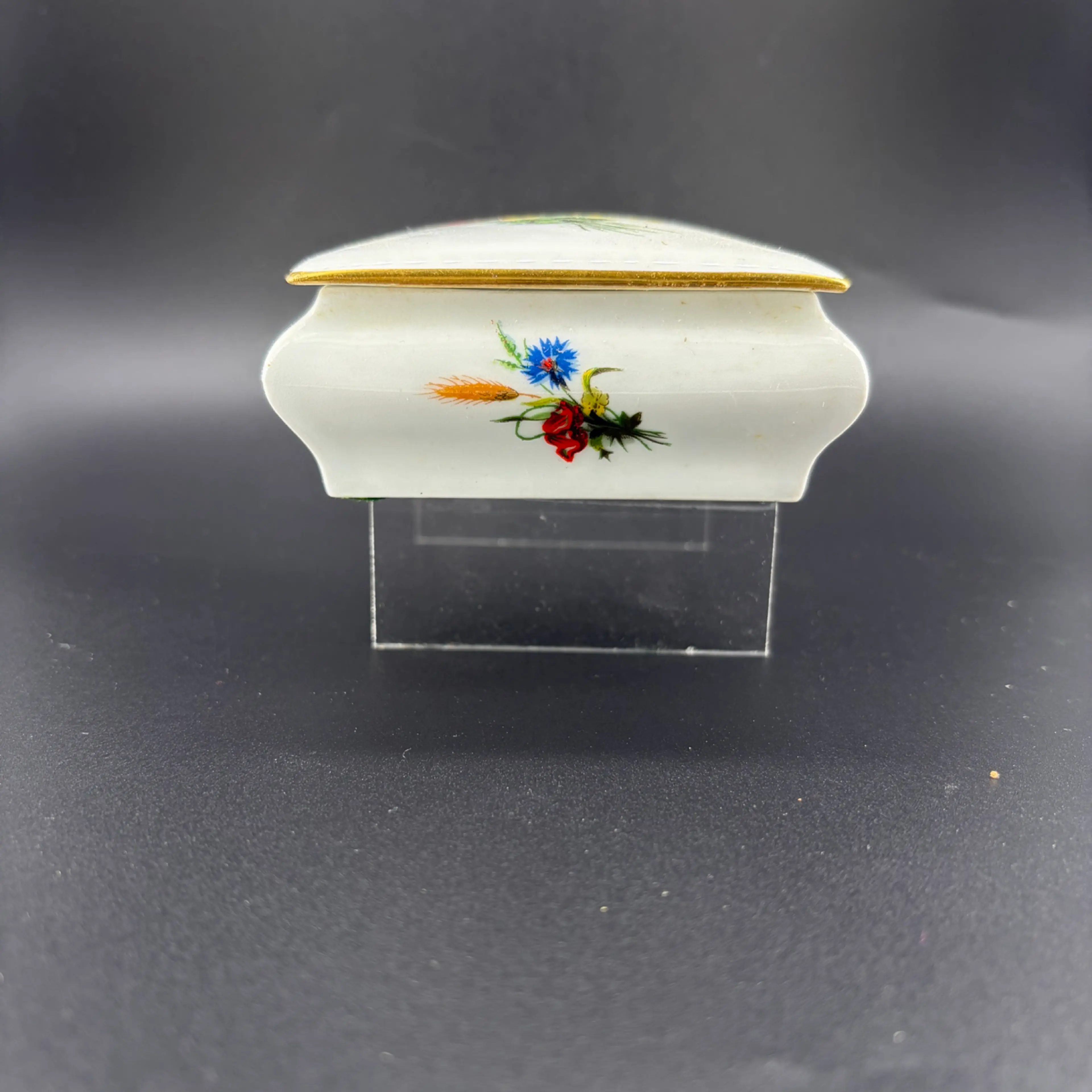 Image 3 of 7