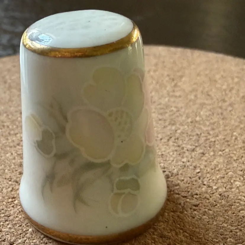 Royal Court Thimble Made In England