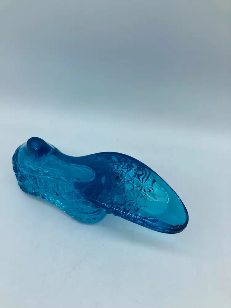 L E Smith Glass Royal Cobalt Blue Daisy And Button Glass Shoe, Art Glass