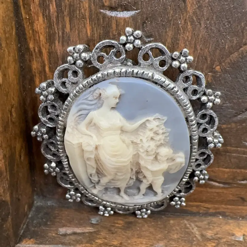 Vintage Silver Tone Cameo Brooch