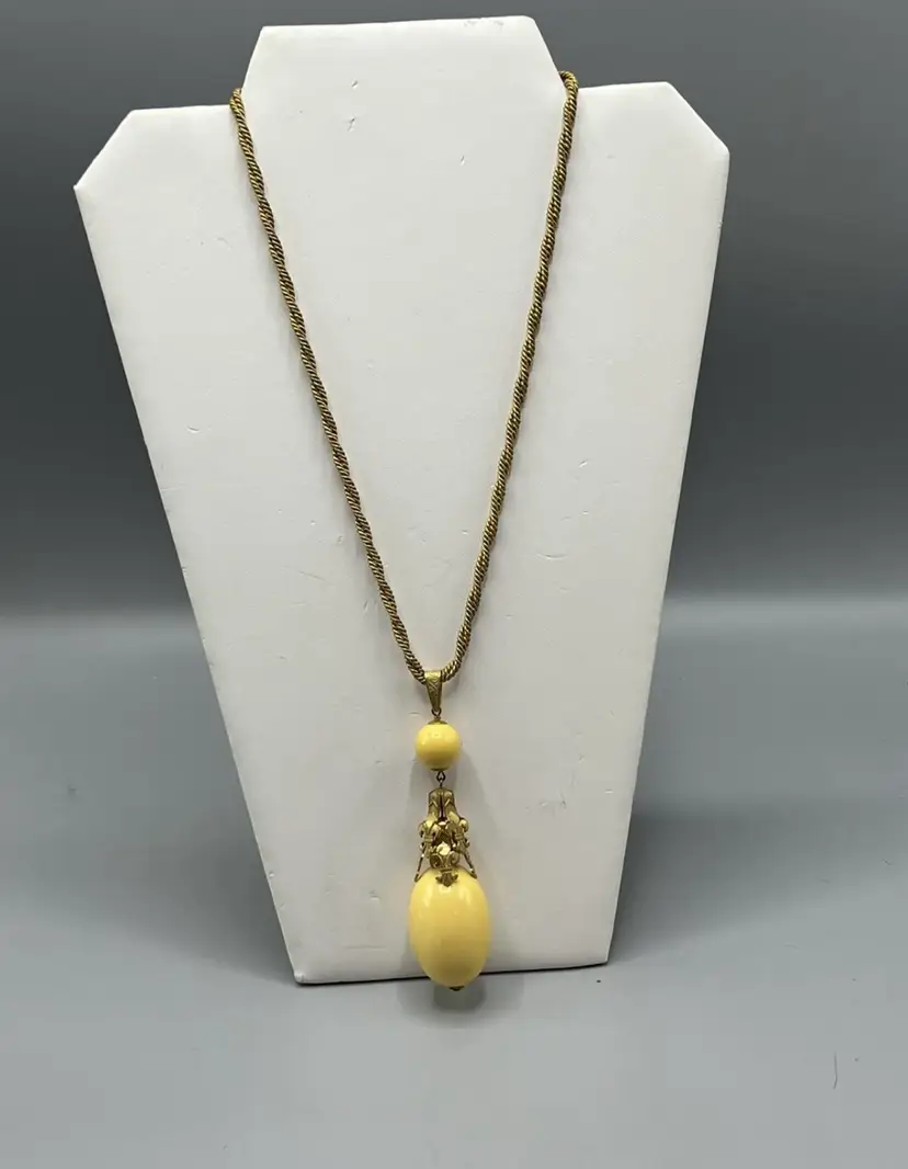 Vintage Miriam Haskell Bakelite Ball Necklace Le Fleur De Lis 