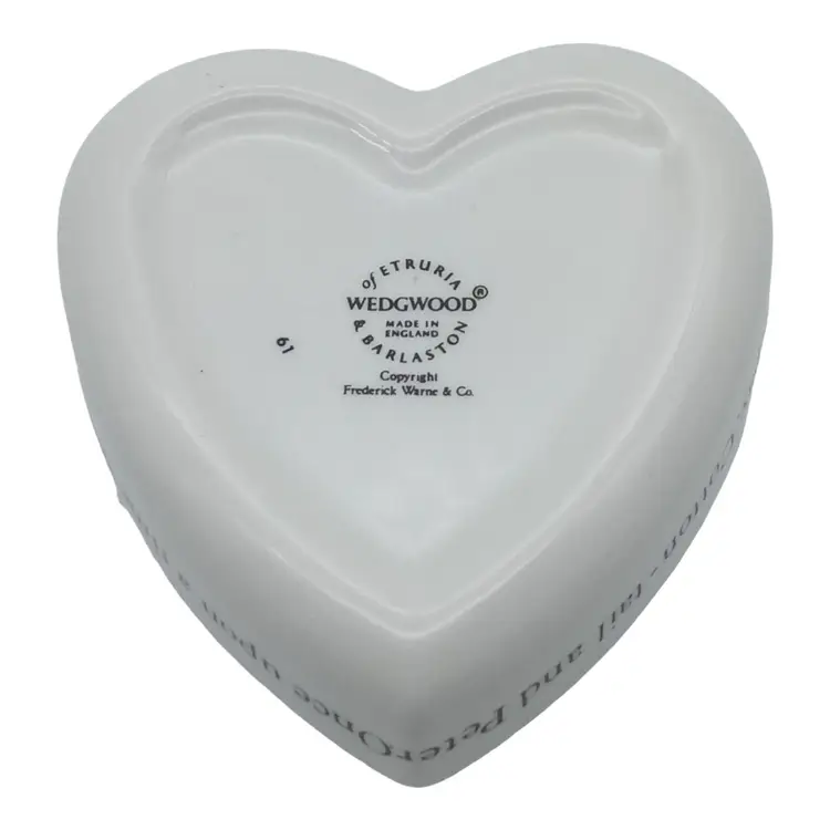 Wedgwood Peter Rabbit Beatrix Potter Heart Shaped Trinket Box with Lid