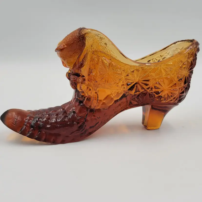 Vintage Dark Amber Shoe With Button Pattern And A Cat Head Unmarked