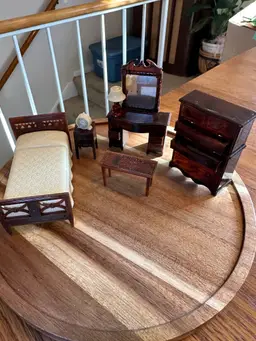 #04 Vintage A Renwal Product Dollhouse Furniture