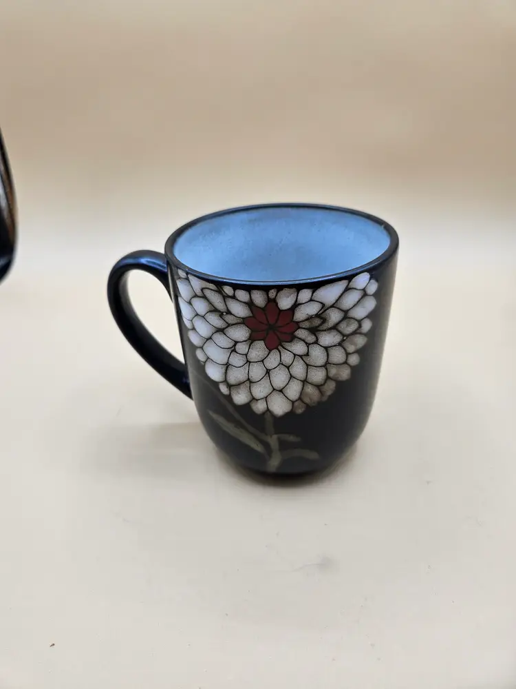Gibson Black Coffee Mug White Flower