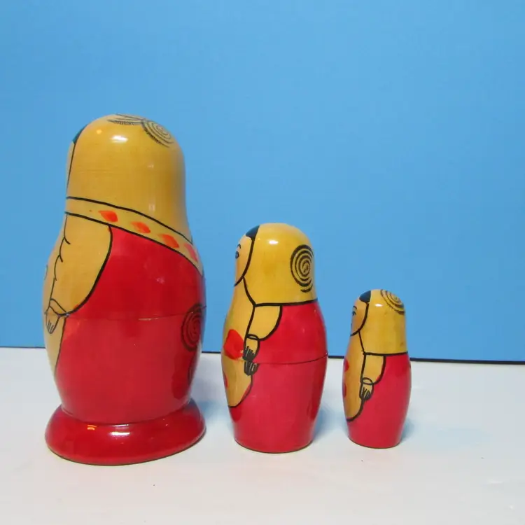 vintage Russian nesting dolls 3 doll set $ 1/2" largest USSR