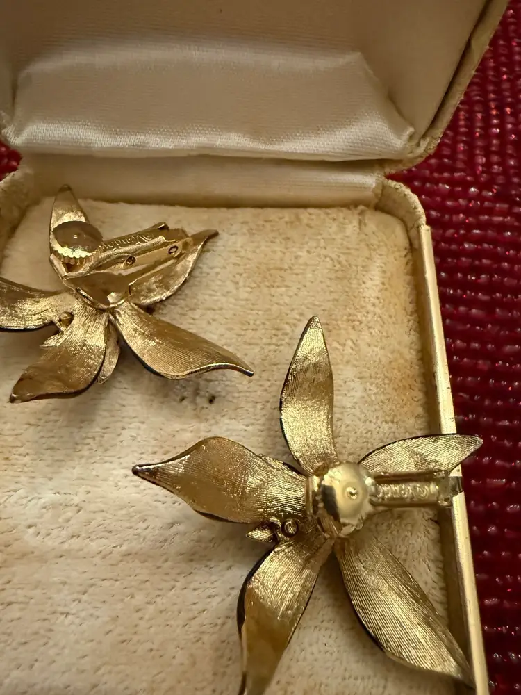 Vendome Enamel Screw Back Earrings