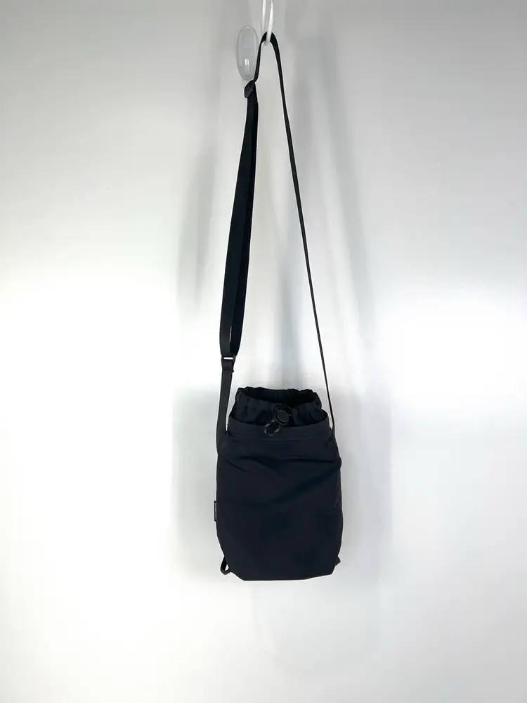 Lululemon Waterbottle Crossbody Bag Black 