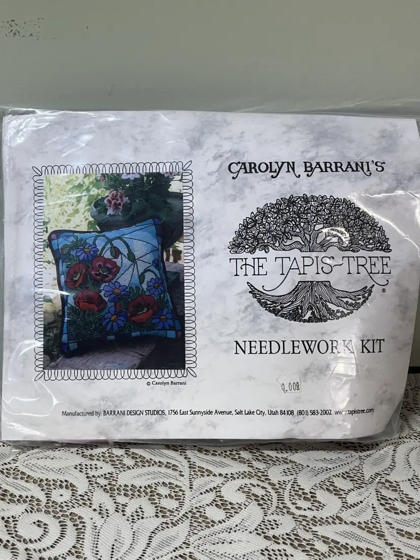 The Rapid Tree Needlework Kit- Poppies & Asters