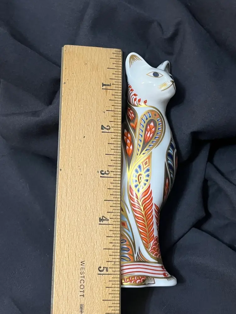 Royal Crown Derby Siamese Cat Paperweight Figurine Imari Collection