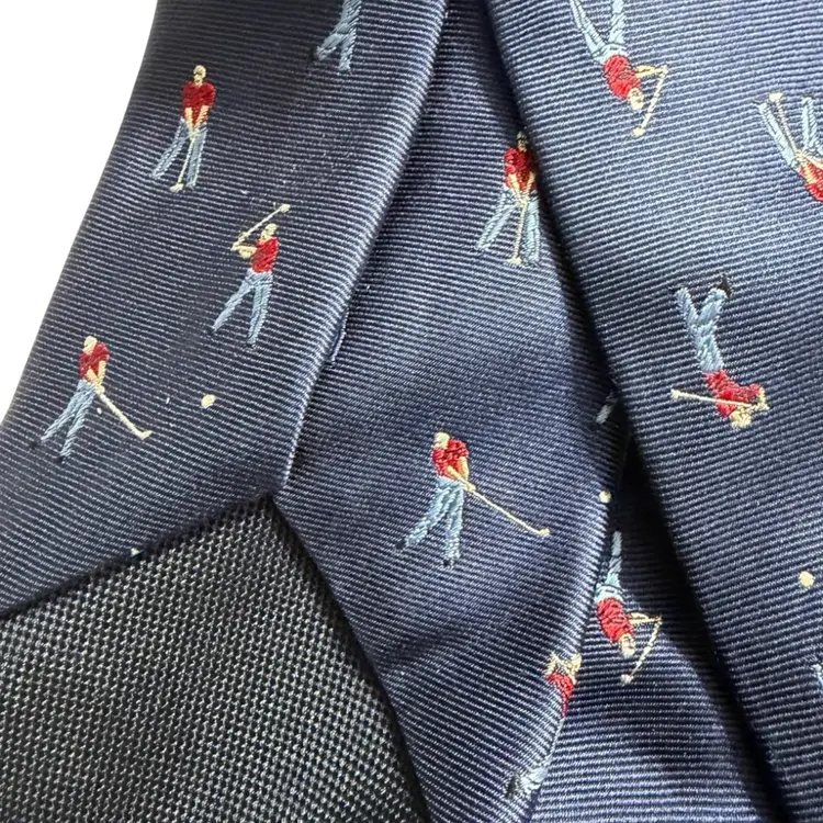 New CLUBROOM 100% Silk Golfer Tie Makes A Great Golfer Gift! $80