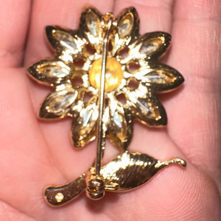 Vintage Gold Tone Pink & Clear Rhinestone Flower Brooch