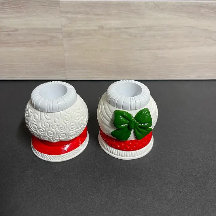 Inv. 6006 Hallmark Santa And Mrs Claus Candle Holders