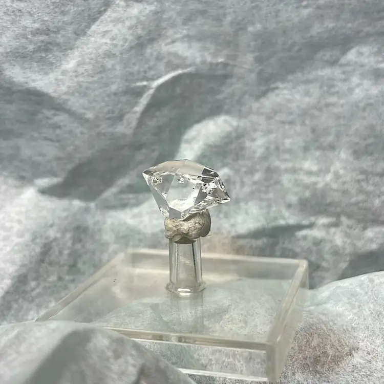Herkimer Quartz Crystal 1 Gram