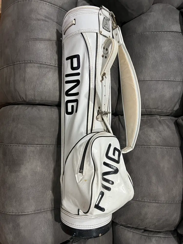 Vintage Ping Slant Font Carry Bag