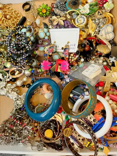 Pop Up! $5 Starts! Jewelry! 