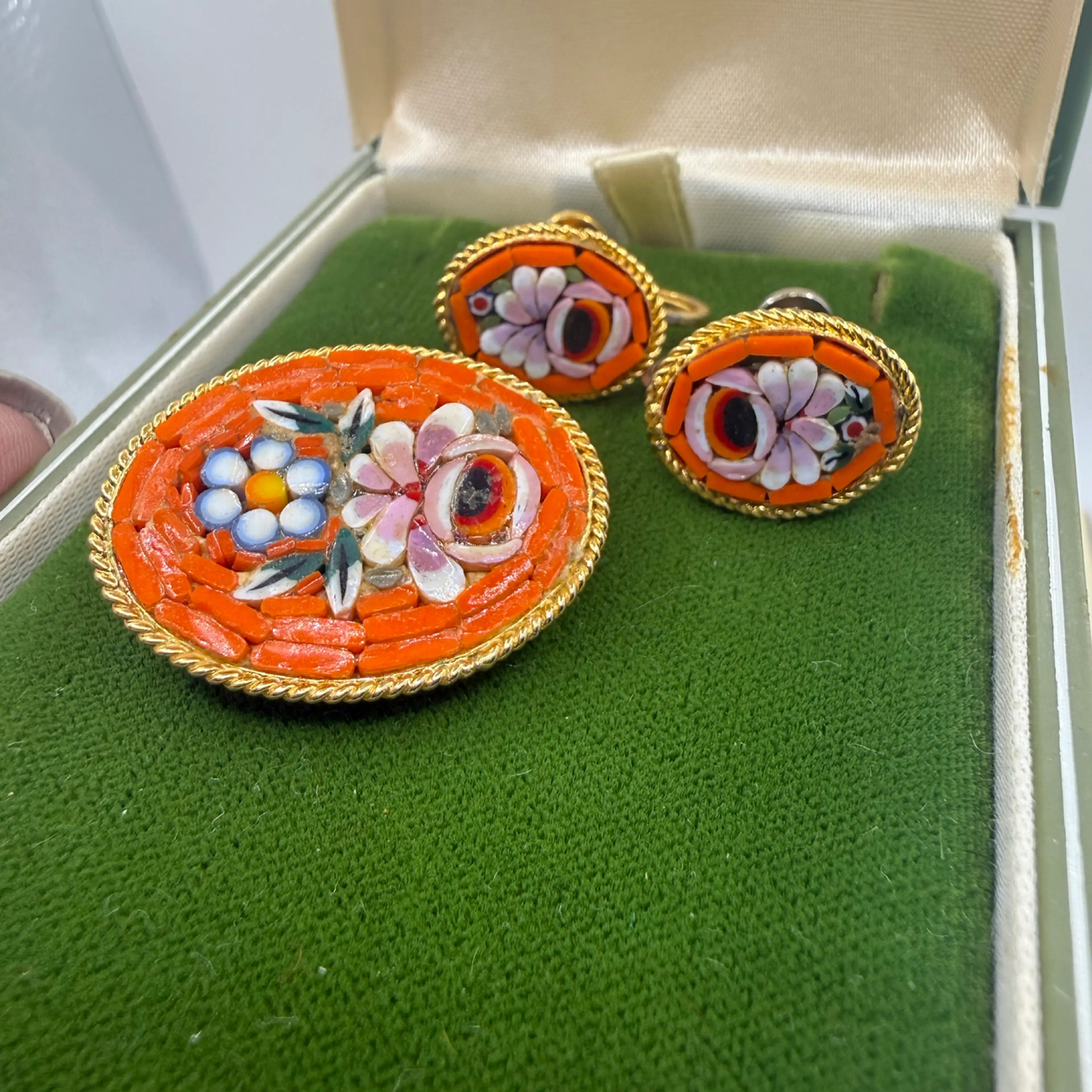Image 3 of 4