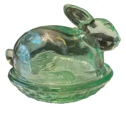 Vintage 1960’s LE Smith Glass Bunny on Nest Candy Dish | Easter Bunny | Easter Gift | Jelly Bean Jar | Emerald Green Glass Bunny Lidded Dish