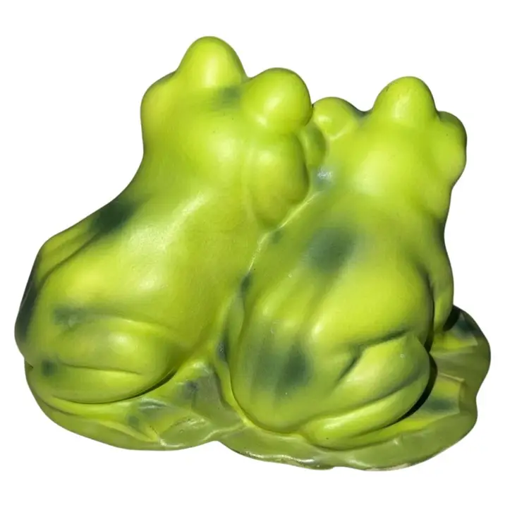 Josef’s Originals Frogs On Lily Pad 4” x 3”