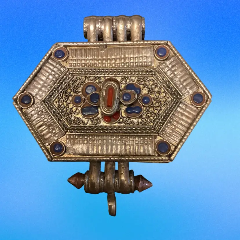 Antique Tibetan Gau Box Pendant Necklace 19th Century