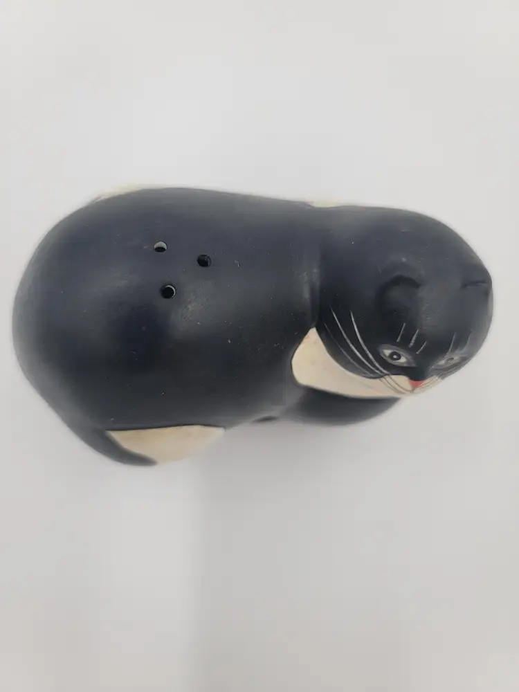 #8. Charming Vintage Ceramic Salt Or Pepper Cat Figurine