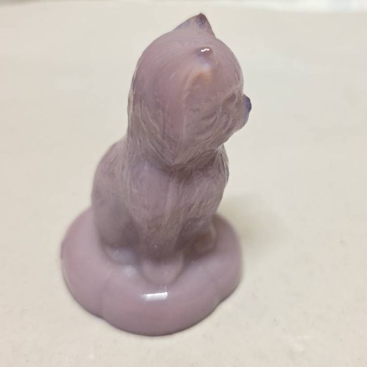Vintage Boyd's Art Glass Kitten On A Pillow Lavender Slag Purple Cat
