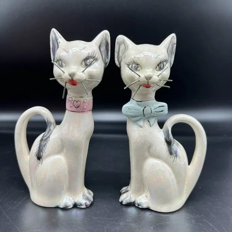 MCM Pair of Luster Fancy Simense Cats Salt & Pepper Shakers Figurines Kitschy