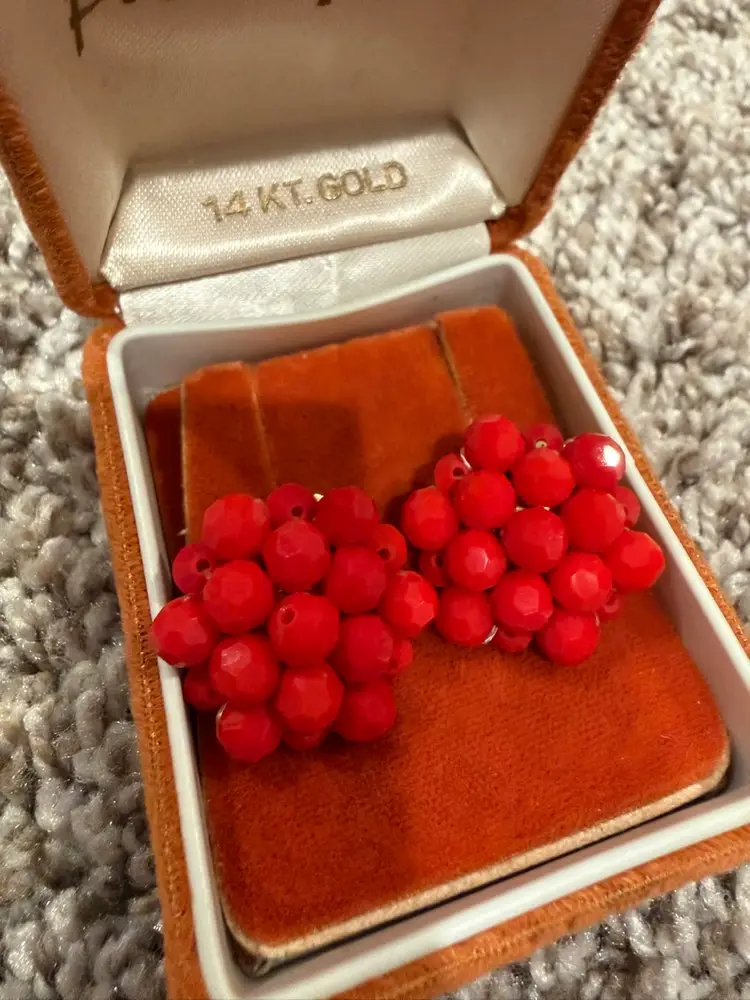 Vintage Glass Red Clip On Earrings