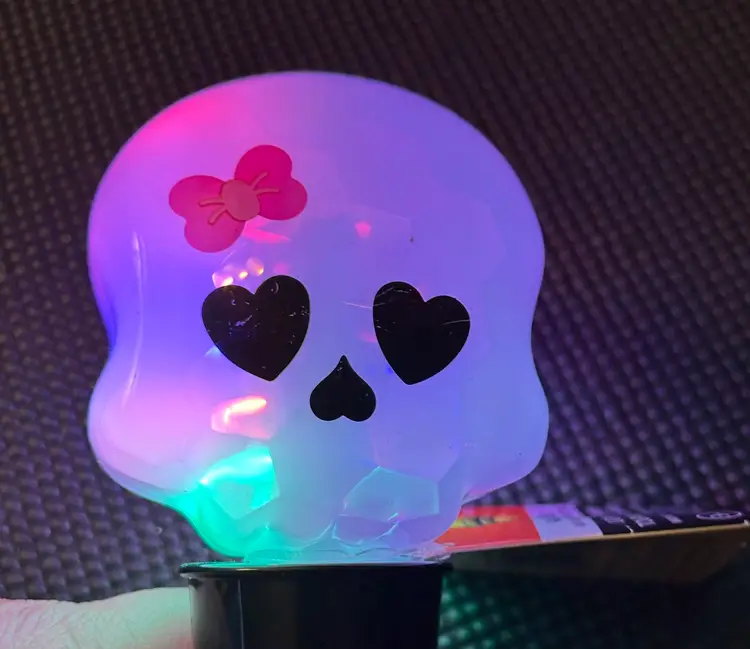 Lights Up S'Allume Halloween Light Up Skull Spinner NWT