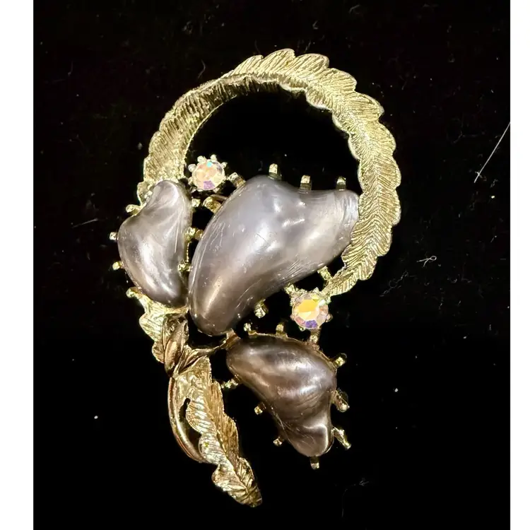 Vintage Coro Abstract Brooch Pin Gold Tone Gray Acrylic Faux Stones. Signed