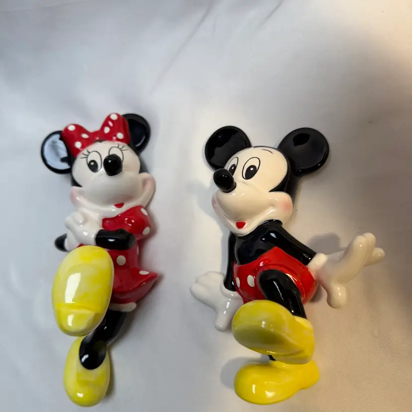 #01 Vtg Disney Mickey & Minnie Mouse Ceramic Wall Pocket Set – Hanging Wall Decor