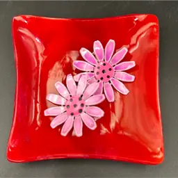 Read Slab Trinket Dish And A Set Of Pink Daisy Earrings