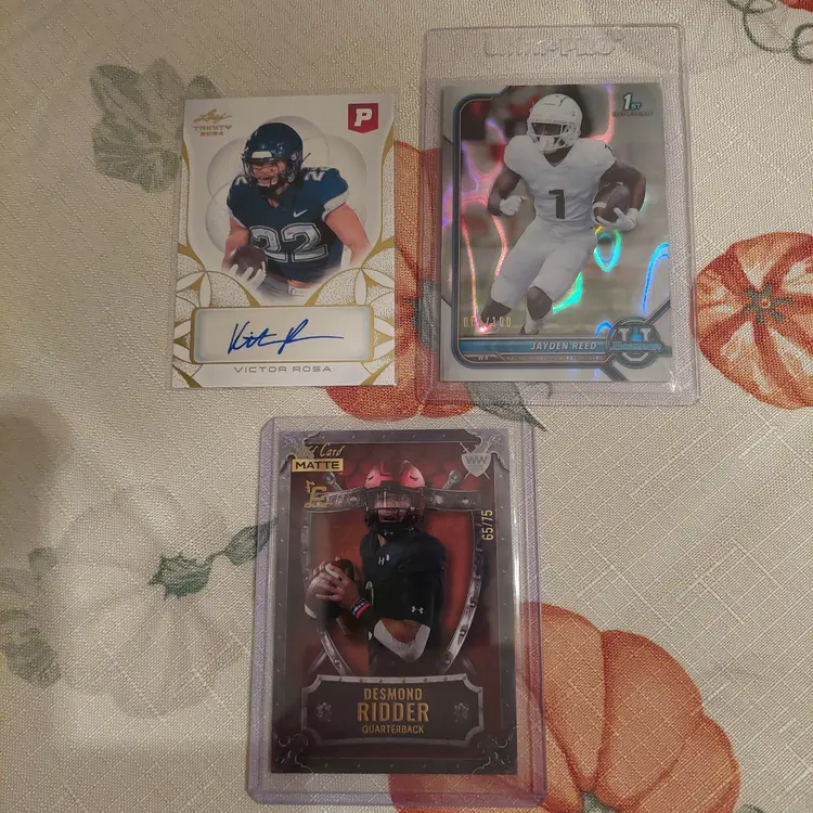 Lot of 13 College football cards. 1 auto, 2 #'d, +. Letter Q R